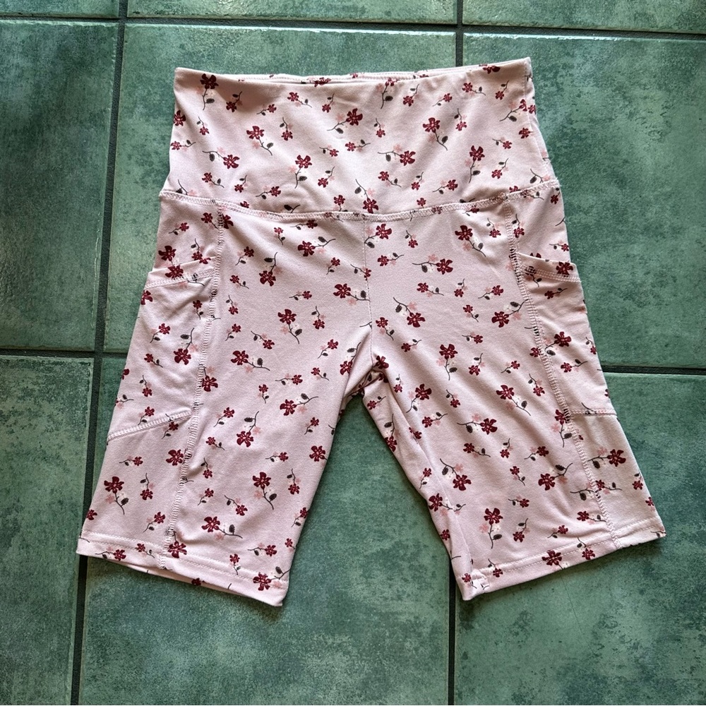 Saresa Ditsy Floral Cherry Blossom Pink & Red Bike Shorts